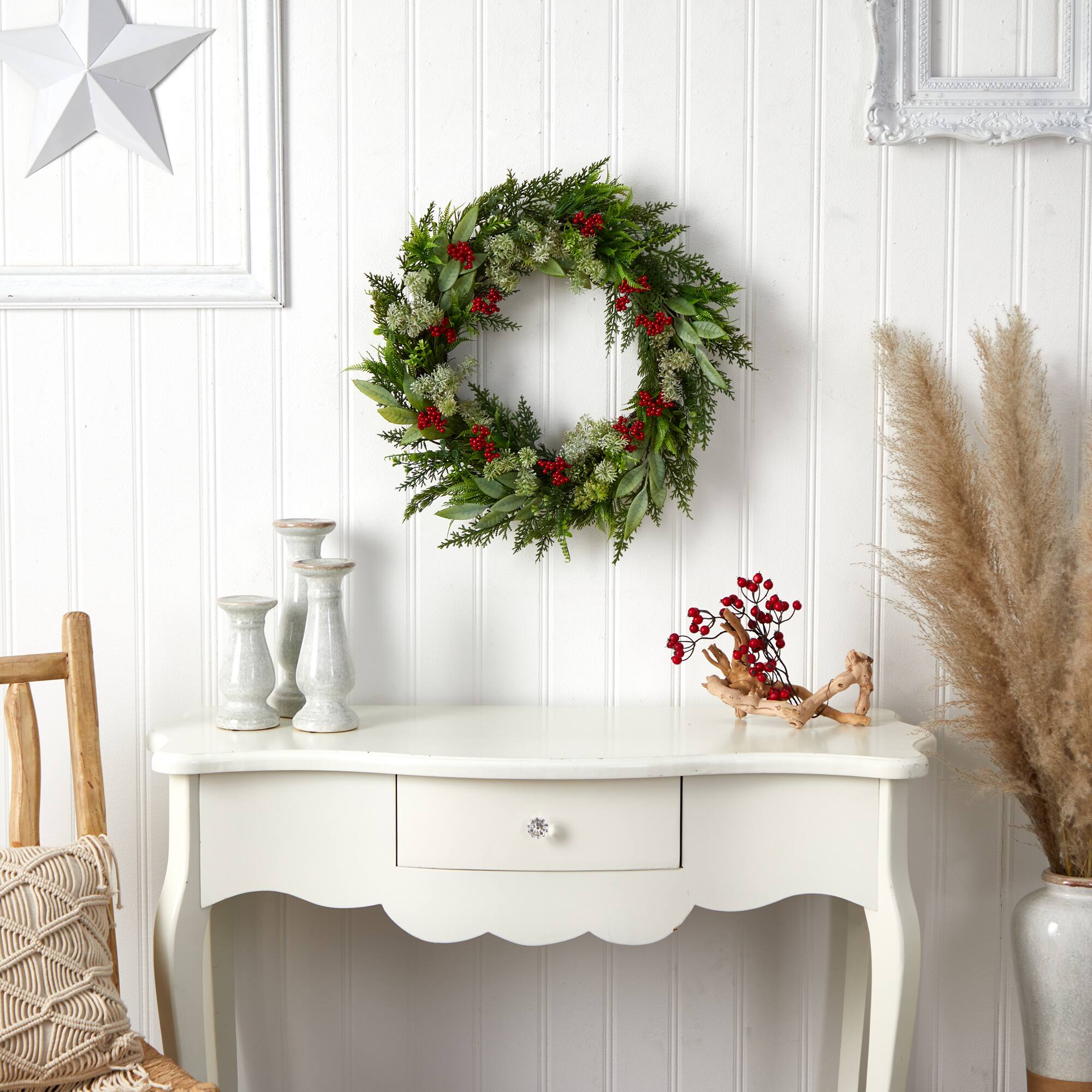 24" Cedar, Eucalyptus & Berries Christmas Wreath